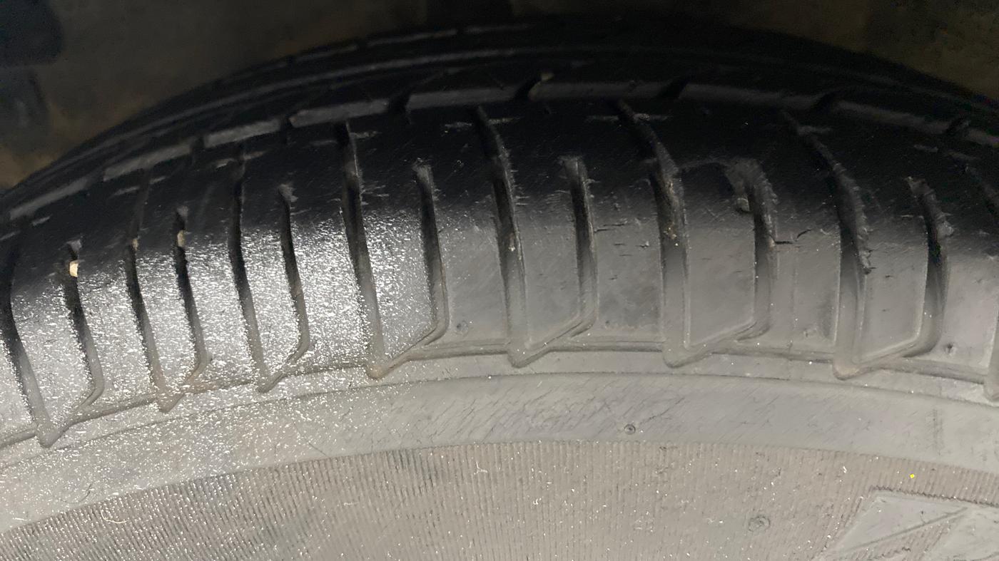 2012 Hyundai i10 MAGNA 1.2 KAPPA2, Petrol, Manual, 56,345 km, Left Front Tyre Tread