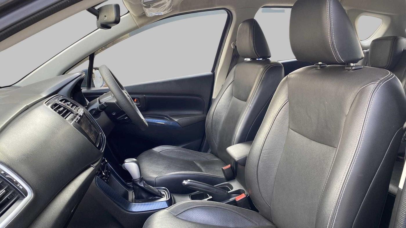2020 Maruti S Cross ALPHA 1.5 SMART HYBRID, Petrol, Manual, 52,726 km, Right Side Front Door Cabin