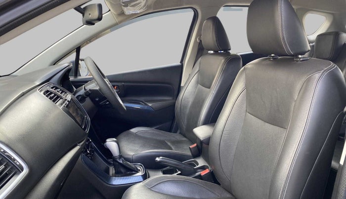 2020 Maruti S Cross ALPHA 1.5 SMART HYBRID, Petrol, Manual, 52,726 km, Right Side Front Door Cabin