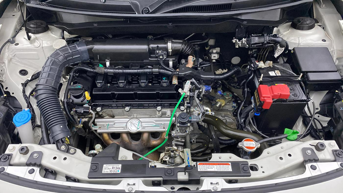 2021 Maruti Swift VXI D, Petrol, Manual, 13,705 km, Open Bonet
