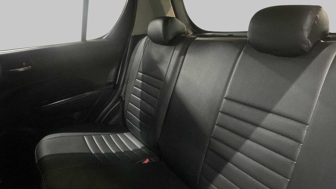 2017 Maruti Swift VXI D, Petrol, Manual, 32,601 km, Right Side Rear Door Cabin