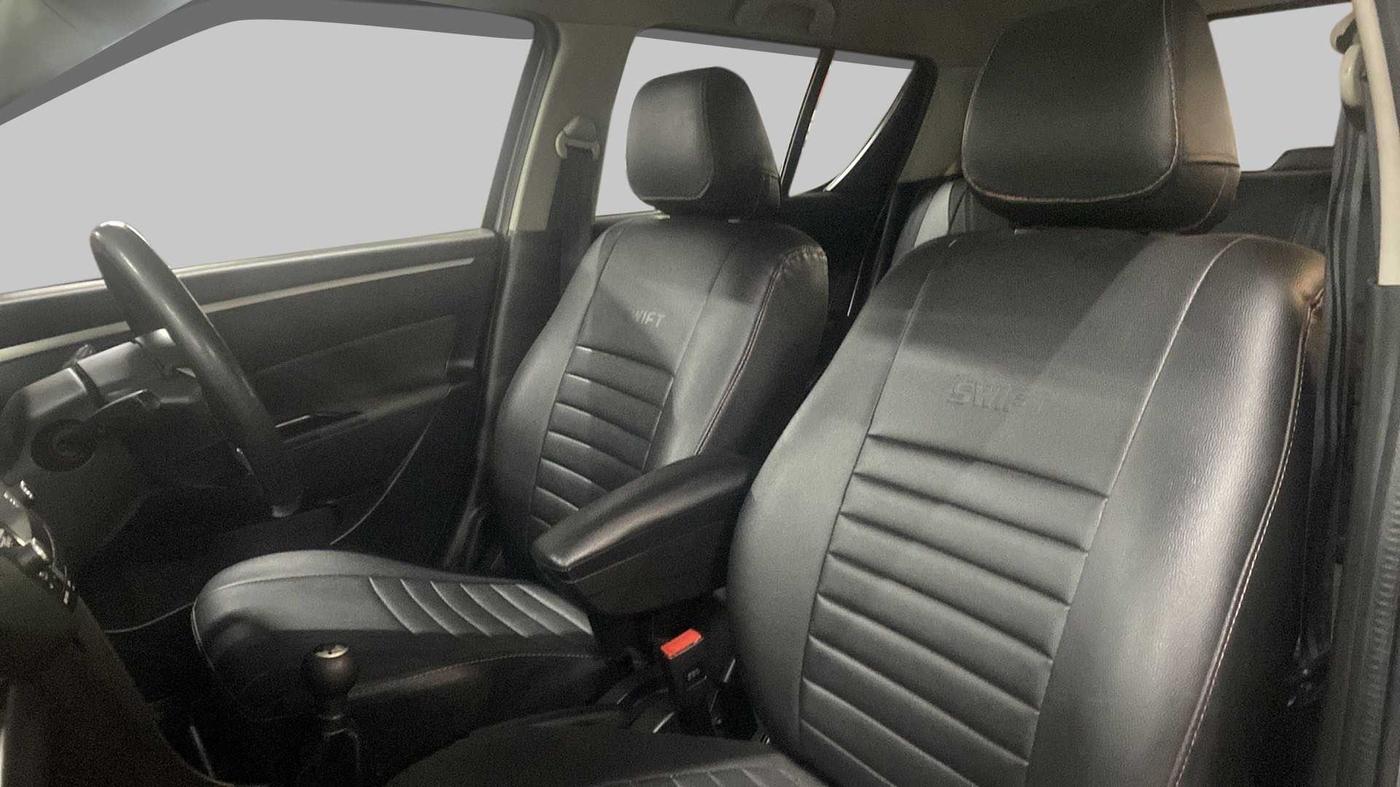 2017 Maruti Swift VXI D, Petrol, Manual, 32,601 km, Right Side Front Door Cabin