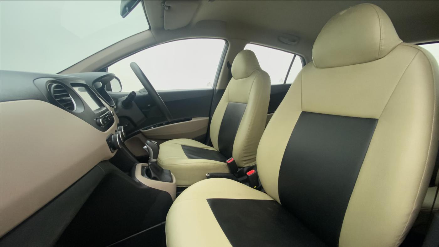 2017 Hyundai Grand i10 SPORTZ (O) 1.2 AT VTVT, Petrol, Automatic, 9,962 km, Right Side Front Door Cabin
