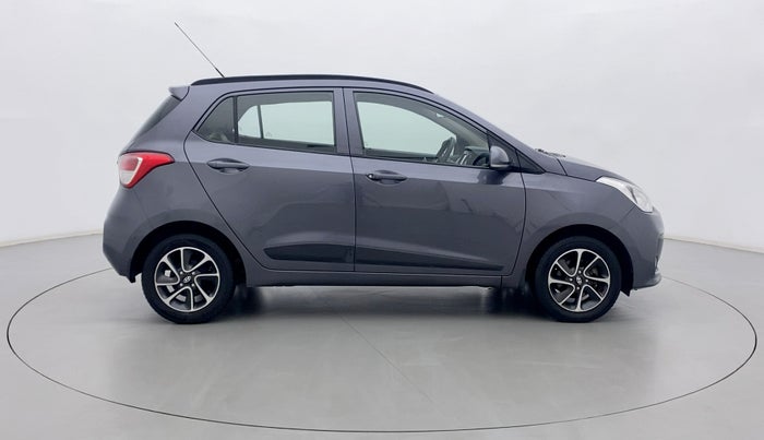 2017 Hyundai Grand i10 SPORTZ (O) 1.2 AT VTVT, Petrol, Automatic, 9,962 km, Right Side View