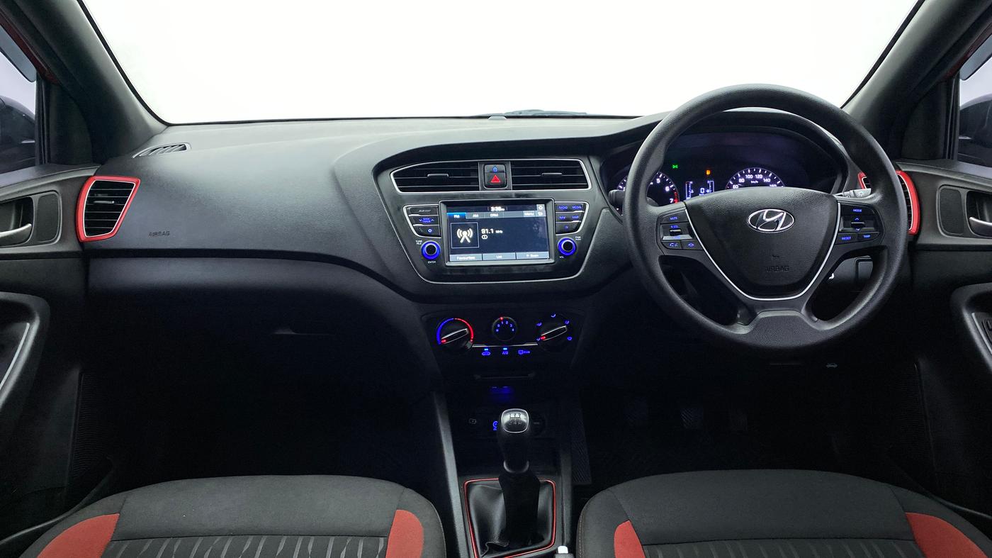 2020 Hyundai Elite i20 1.2 SPORTZ PLUS DUAL TONE VTVT, Petrol, Manual, 44,397 km, Dashboard