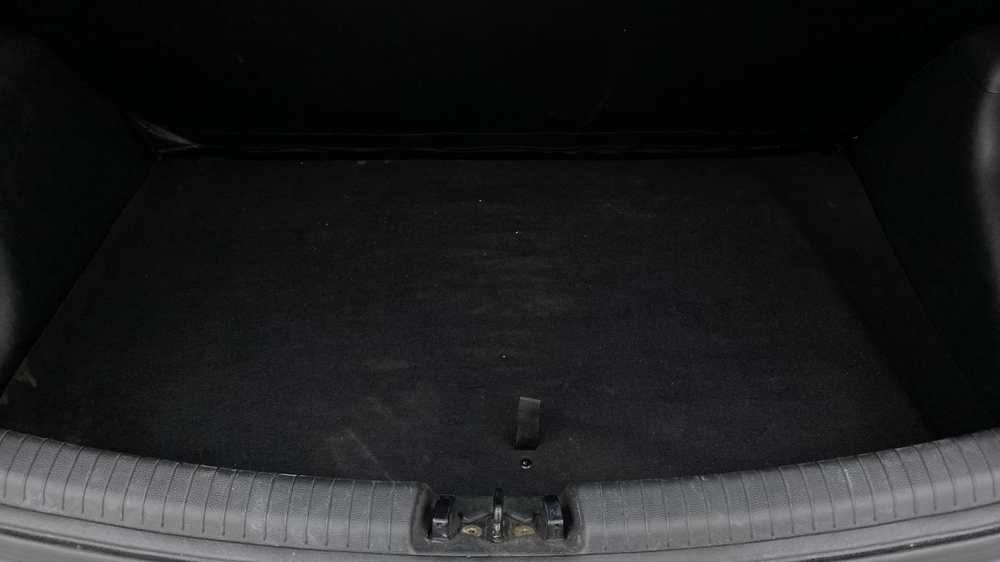 2017 Hyundai Grand i10 SPORTZ (O) 1.2 AT VTVT, Petrol, Automatic, 37,559 km, Boot Inside