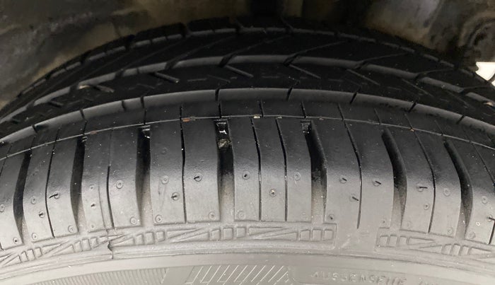 2017 Hyundai Grand i10 SPORTZ (O) 1.2 AT VTVT, Petrol, Automatic, 37,559 km, Left Rear Tyre Tread