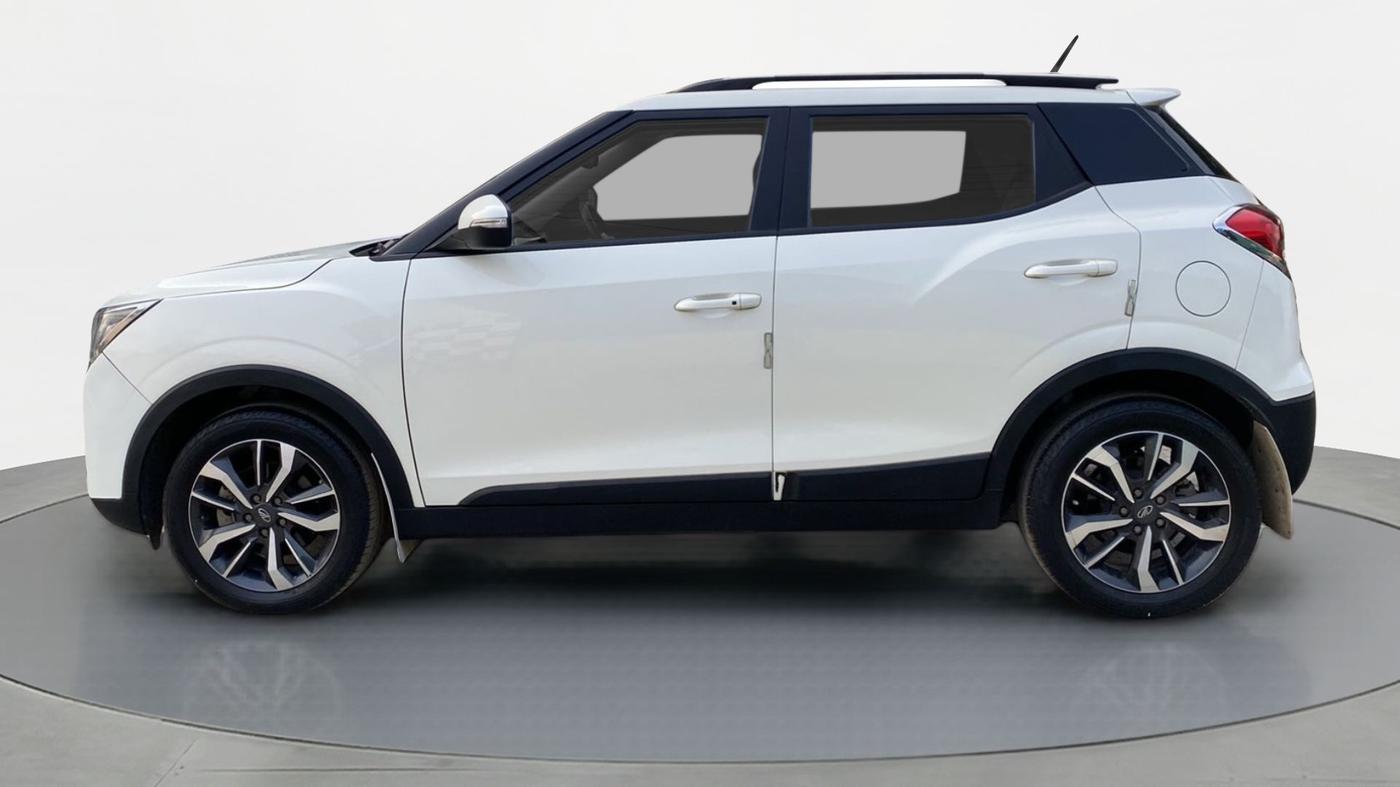 2021 Mahindra XUV300 W8(O), Diesel, Manual, 63,107 km, Left Side