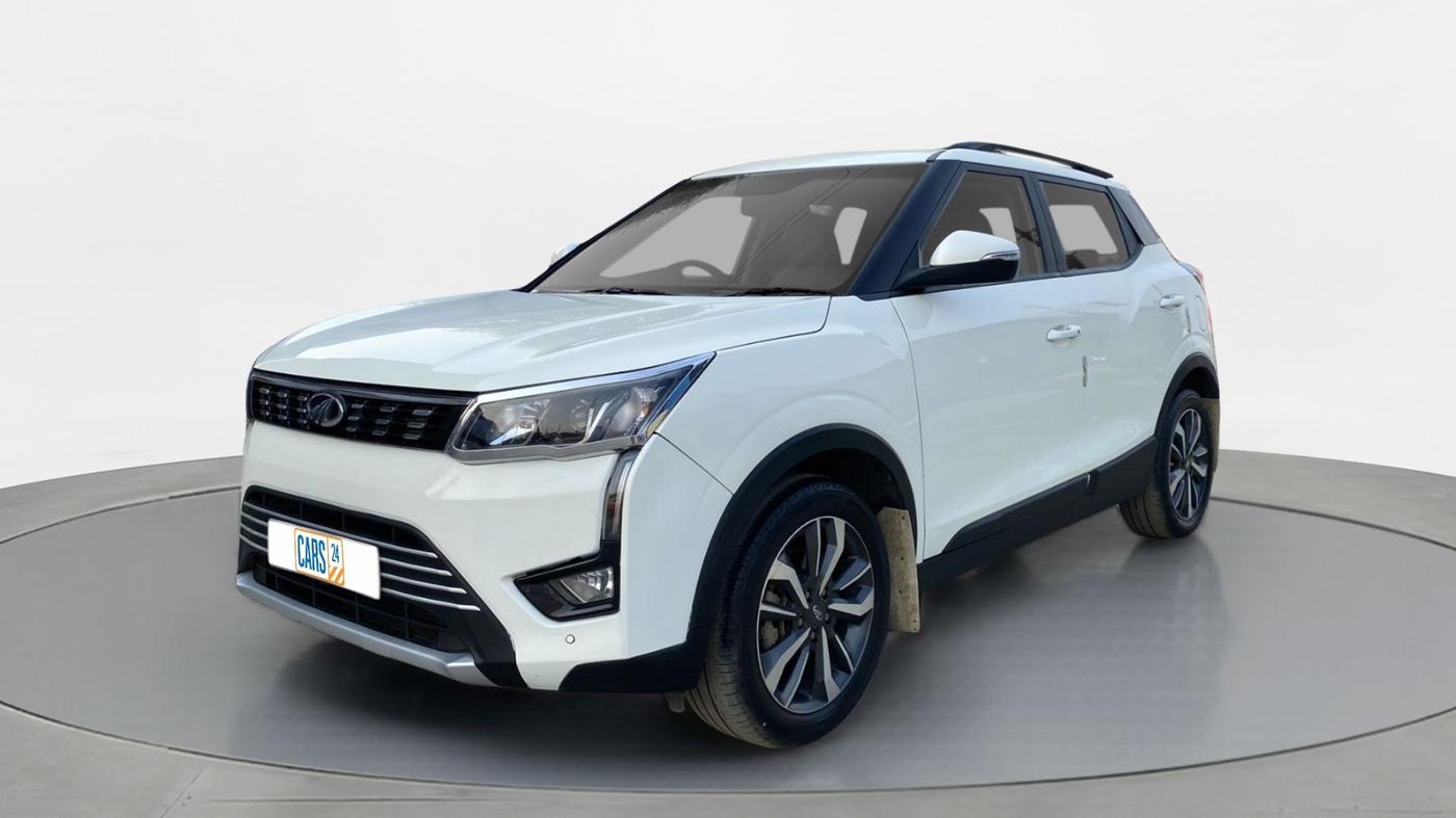2021 Mahindra XUV300 W8(O), Diesel, Manual, 63,107 km, Left Front Diagonal