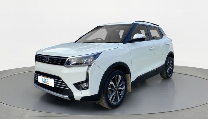 2021 Mahindra XUV300 W8(O), Diesel, Manual, 63,107 km, Left Front Diagonal