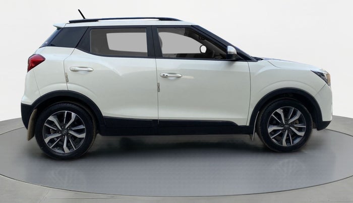 2021 Mahindra XUV300 W8(O), Diesel, Manual, 63,107 km, Right Side View