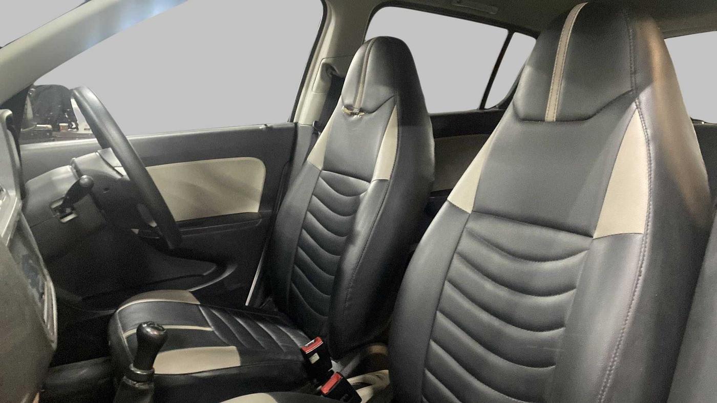 2019 Maruti Alto LXI, Petrol, Manual, 24,826 km, Right Side Front Door Cabin