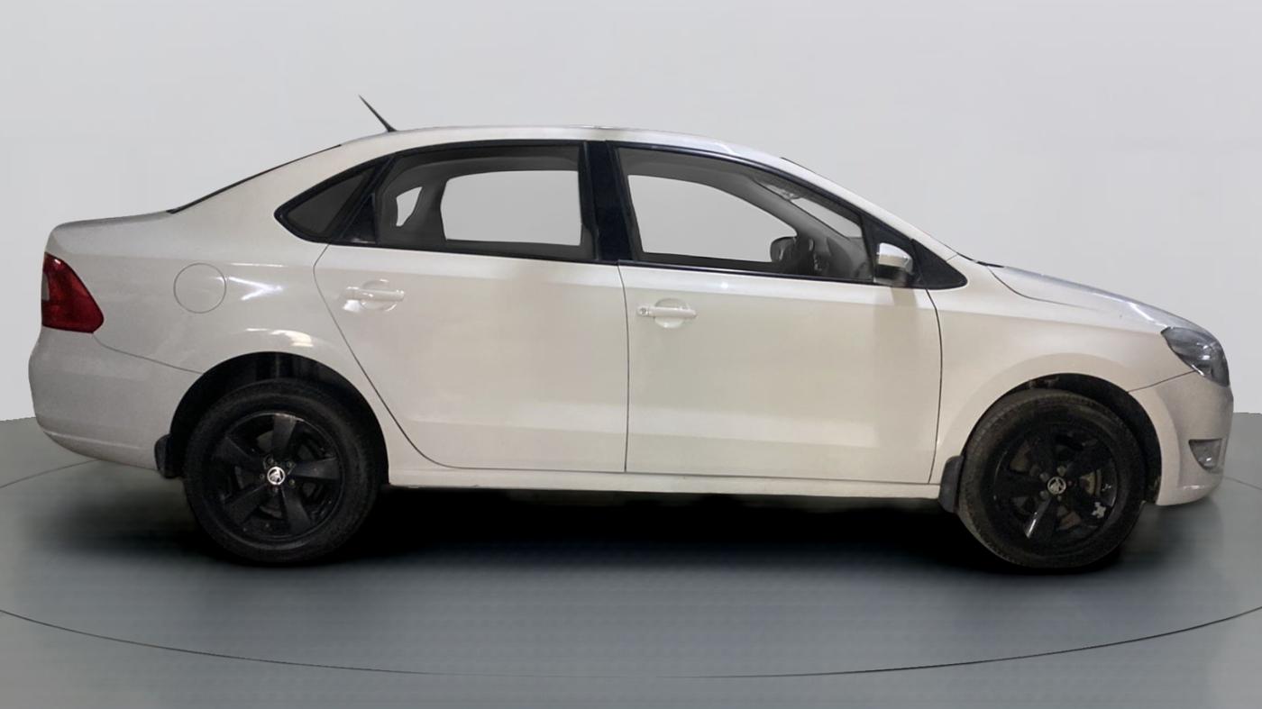 2016 Skoda Rapid 1.5 TDI AT STYLE PLUS, Diesel, Automatic, 58,536 km, Right Side