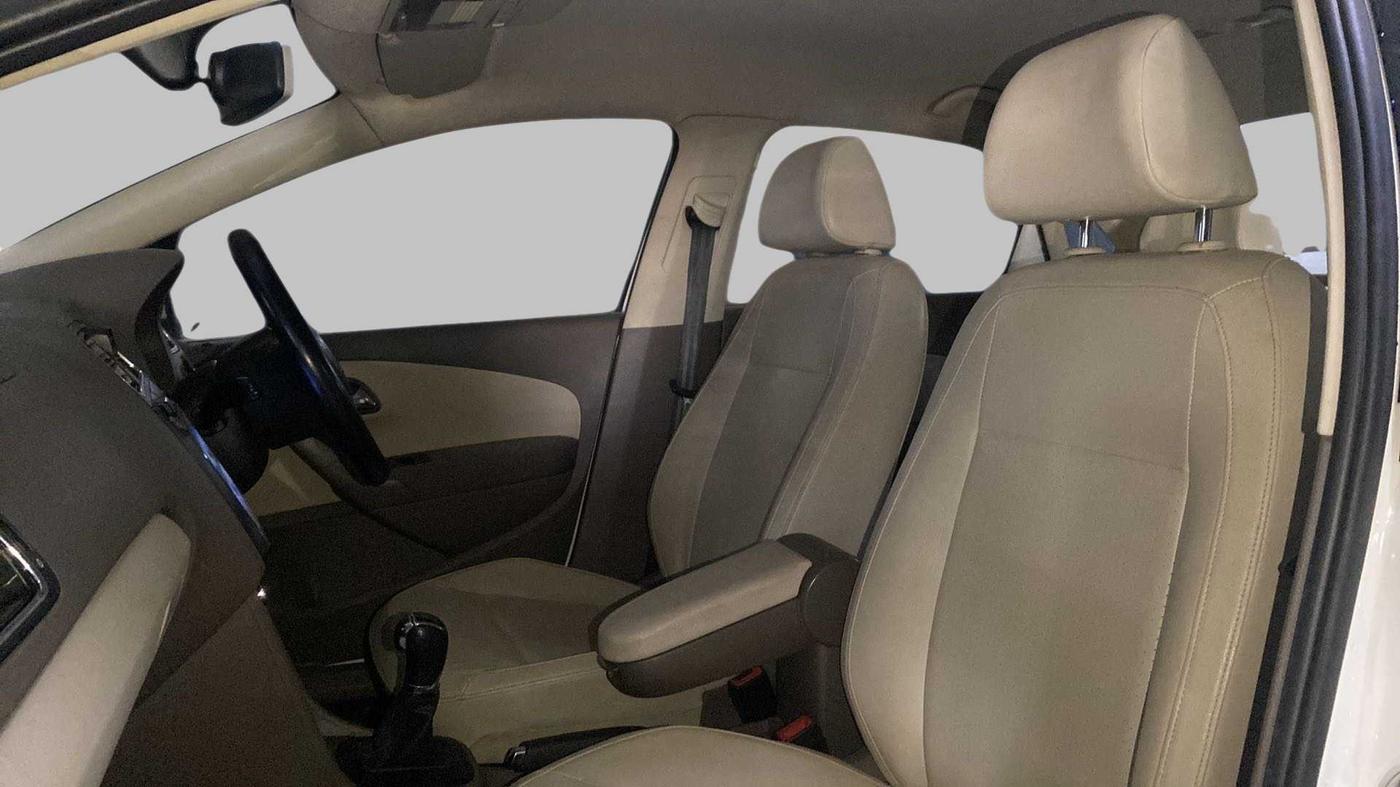 2016 Skoda Rapid 1.5 TDI AT STYLE PLUS, Diesel, Automatic, 58,536 km, Right Side Front Door Cabin