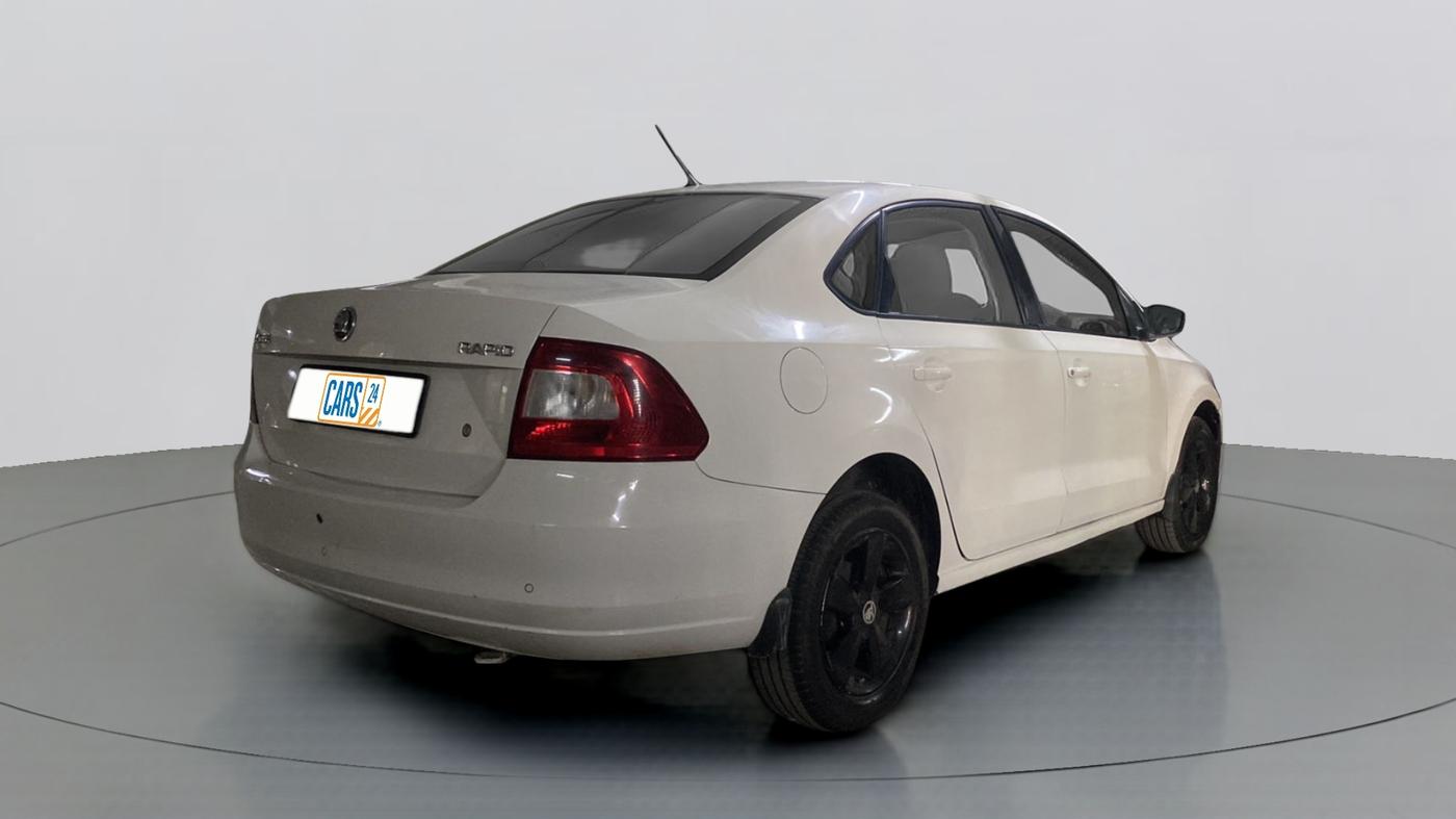 2016 Skoda Rapid 1.5 TDI AT STYLE PLUS, Diesel, Automatic, 58,536 km, Right Back Diagonal