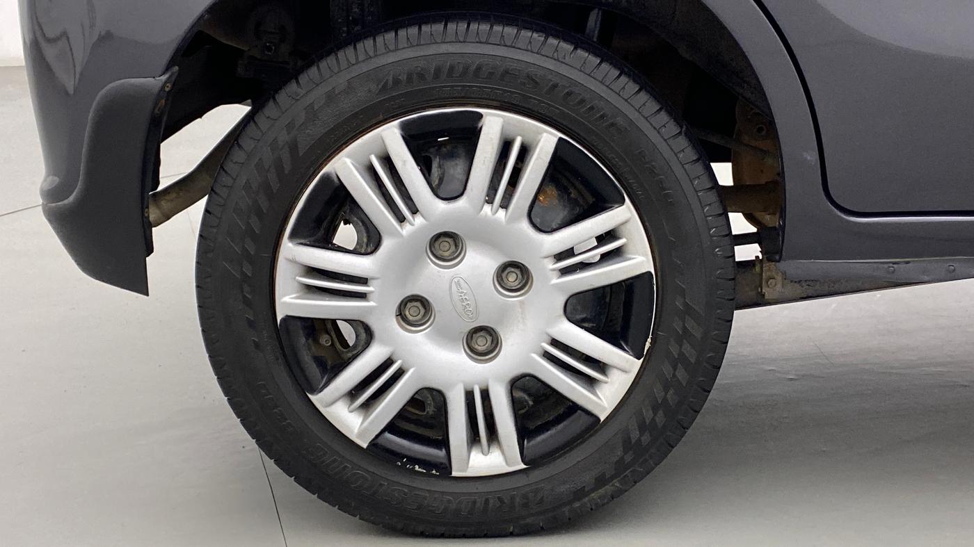 2016 Maruti Alto K10 VXI P, Petrol, Manual, 89,220 km, Right Rear Wheel