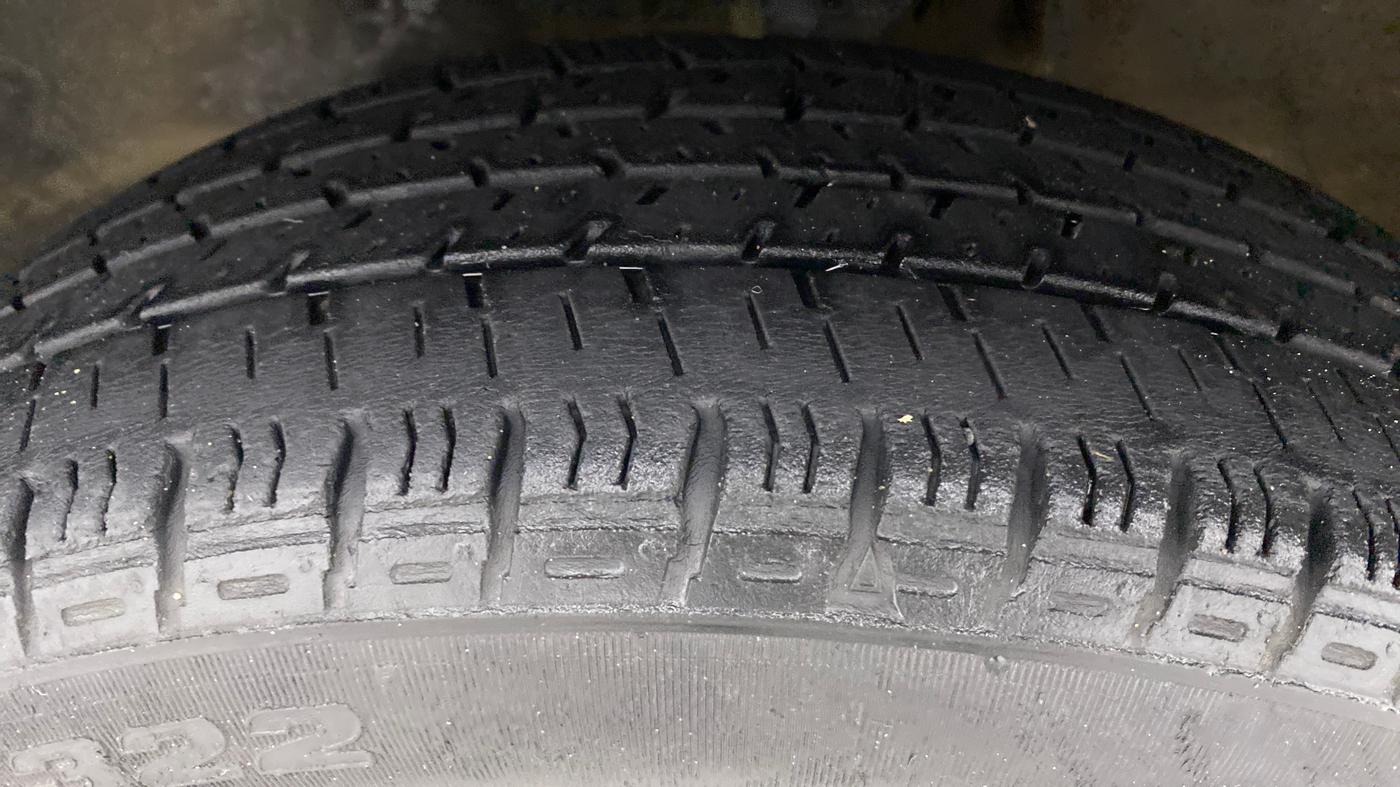 2016 Maruti Alto K10 VXI P, Petrol, Manual, 89,220 km, Left Front Tyre Tread