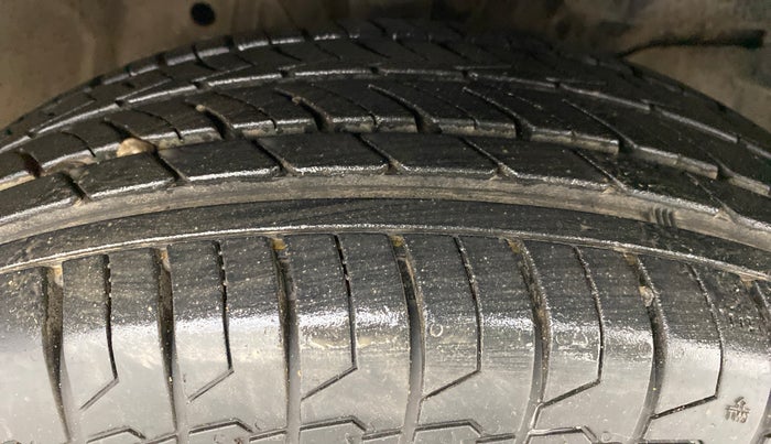 2018 Honda Jazz 1.2 V MT, Petrol, Manual, 64,797 km, Right Front Tyre Tread