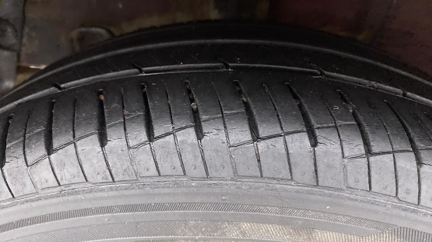 2018 Hyundai Grand i10 SPORTZ 1.2 KAPPA VTVT, Petrol, Manual, 31,535 km, Right Rear Tyre Tread