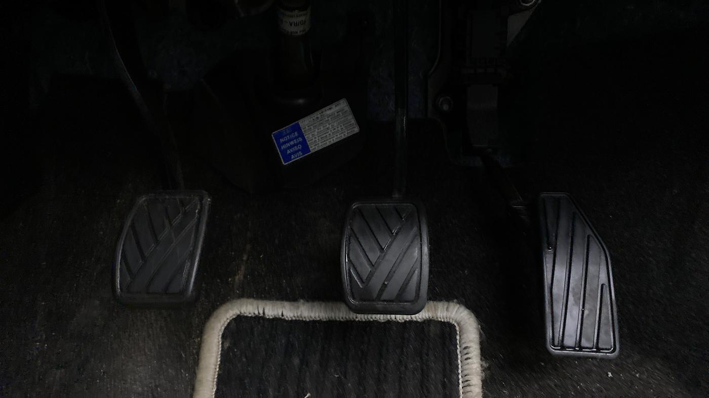 2019 Maruti Swift VXI, Petrol, Manual, 41,174 km, Pedals