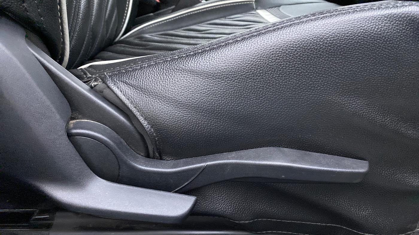 2019 Maruti Swift VXI, Petrol, Manual, 41,174 km, Driver Side Adjustment Panel