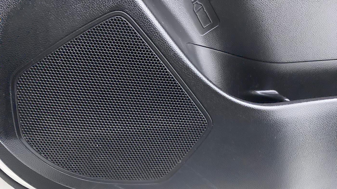 2019 Maruti Swift VXI, Petrol, Manual, 41,174 km, Speaker