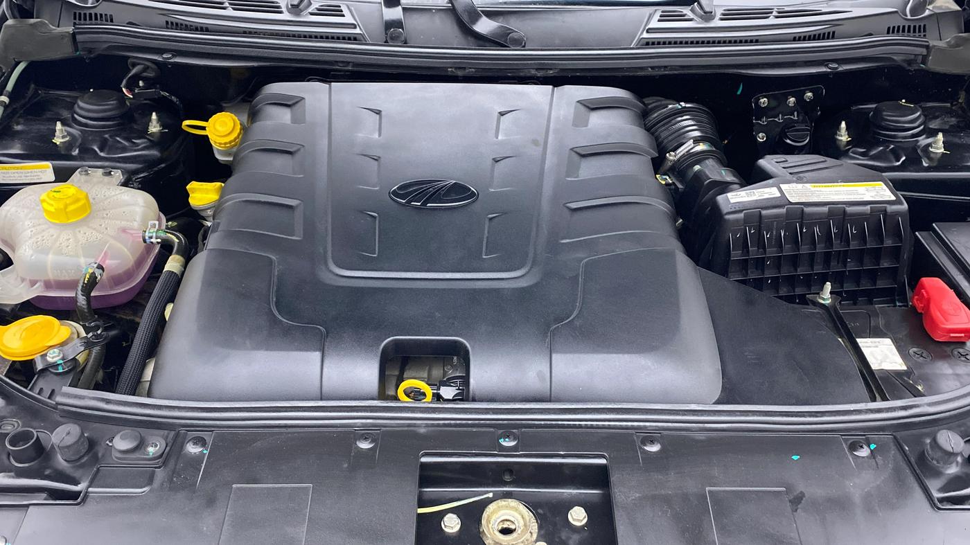 2021 Mahindra XUV500 W7 FWD, Diesel, Manual, 22,865 km, Open Bonet
