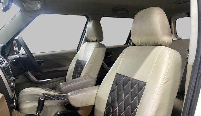 2016 Mahindra TUV300 T8 AT, Diesel, Automatic, 99,809 km, Right Side Front Door Cabin