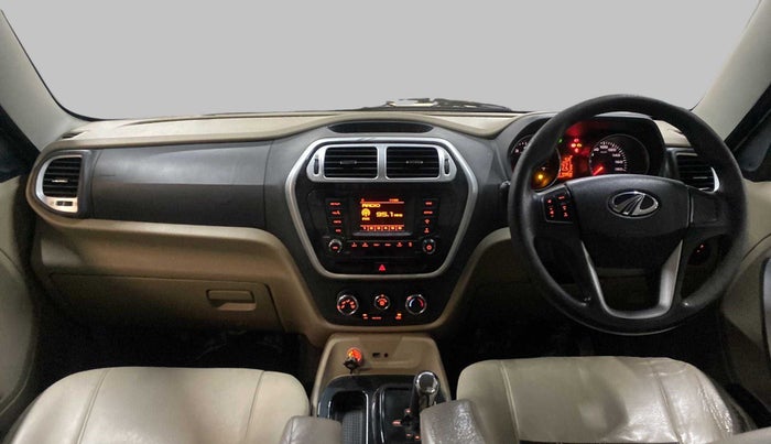 2016 Mahindra TUV300 T8 AT, Diesel, Automatic, 99,809 km, Dashboard