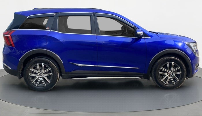 2021 Mahindra XUV700 AX 7 P MT 7 STR, Petrol, Manual, 22,033 km, Right Side View
