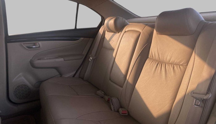 2016 Maruti Ciaz ZDI+ SHVS, Diesel, Manual, 62,750 km, Right Side Rear Door Cabin