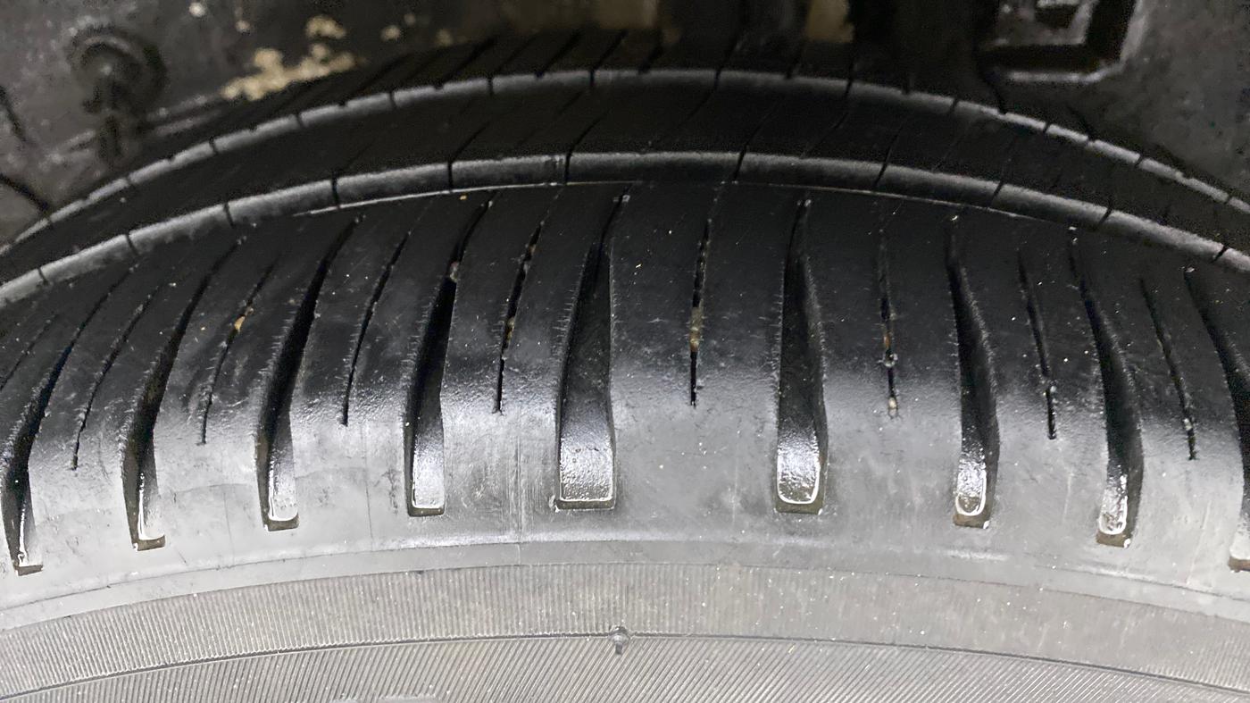 2011 Toyota Etios G, Petrol, Manual, 80,468 km, Left Rear Tyre Tread
