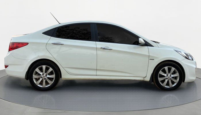2011 Hyundai Verna FLUIDIC 1.6 CRDI SX OPT, Diesel, Manual, 54,251 km, Right Side View