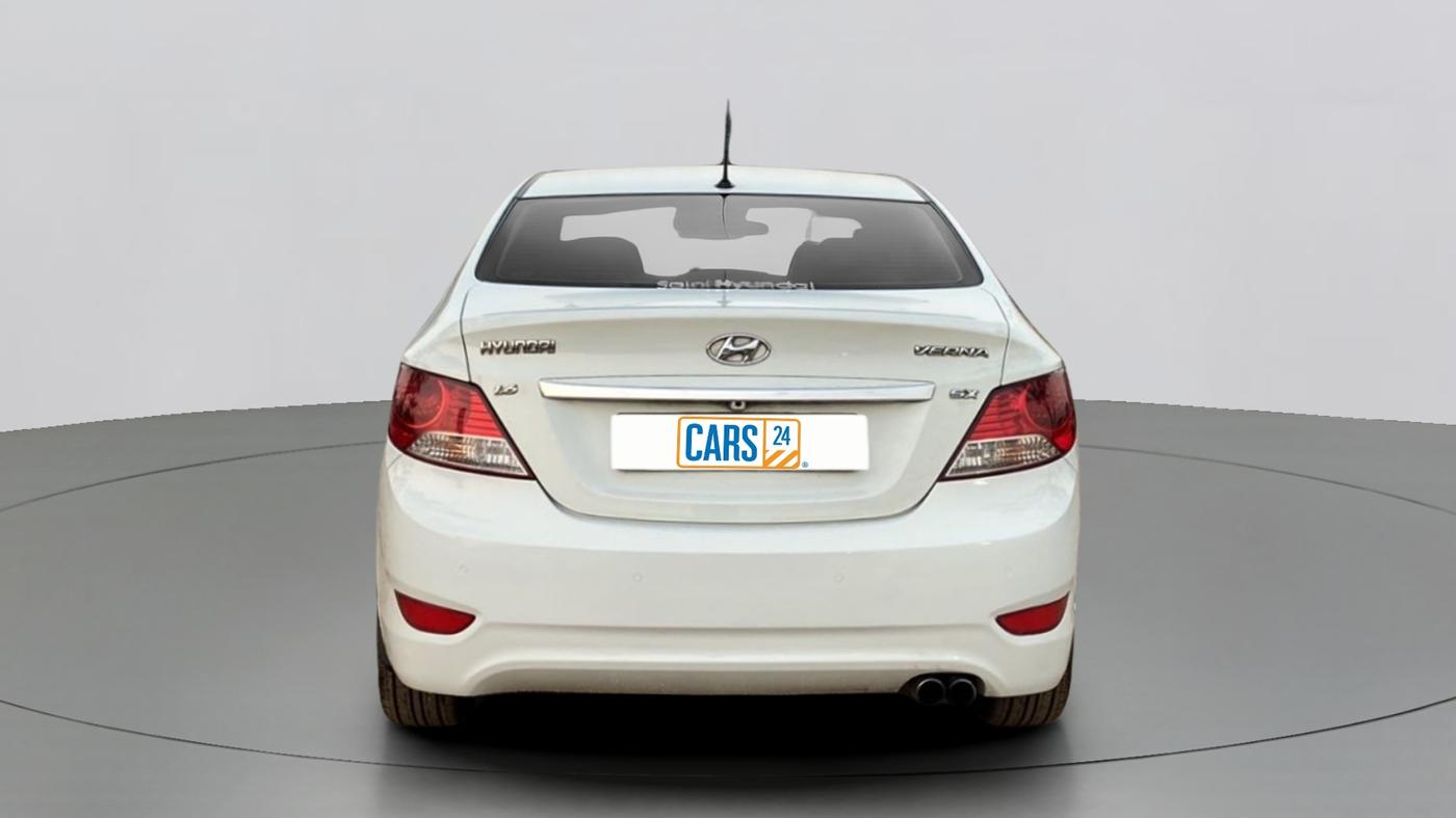 2011 Hyundai Verna FLUIDIC 1.6 CRDI SX OPT, Diesel, Manual, 54,251 km, Back/Rear