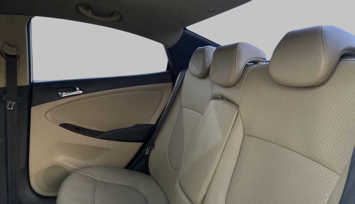 2011 Hyundai Verna FLUIDIC 1.6 CRDI SX OPT, Diesel, Manual, 54,251 km, Right Side Rear Door Cabin