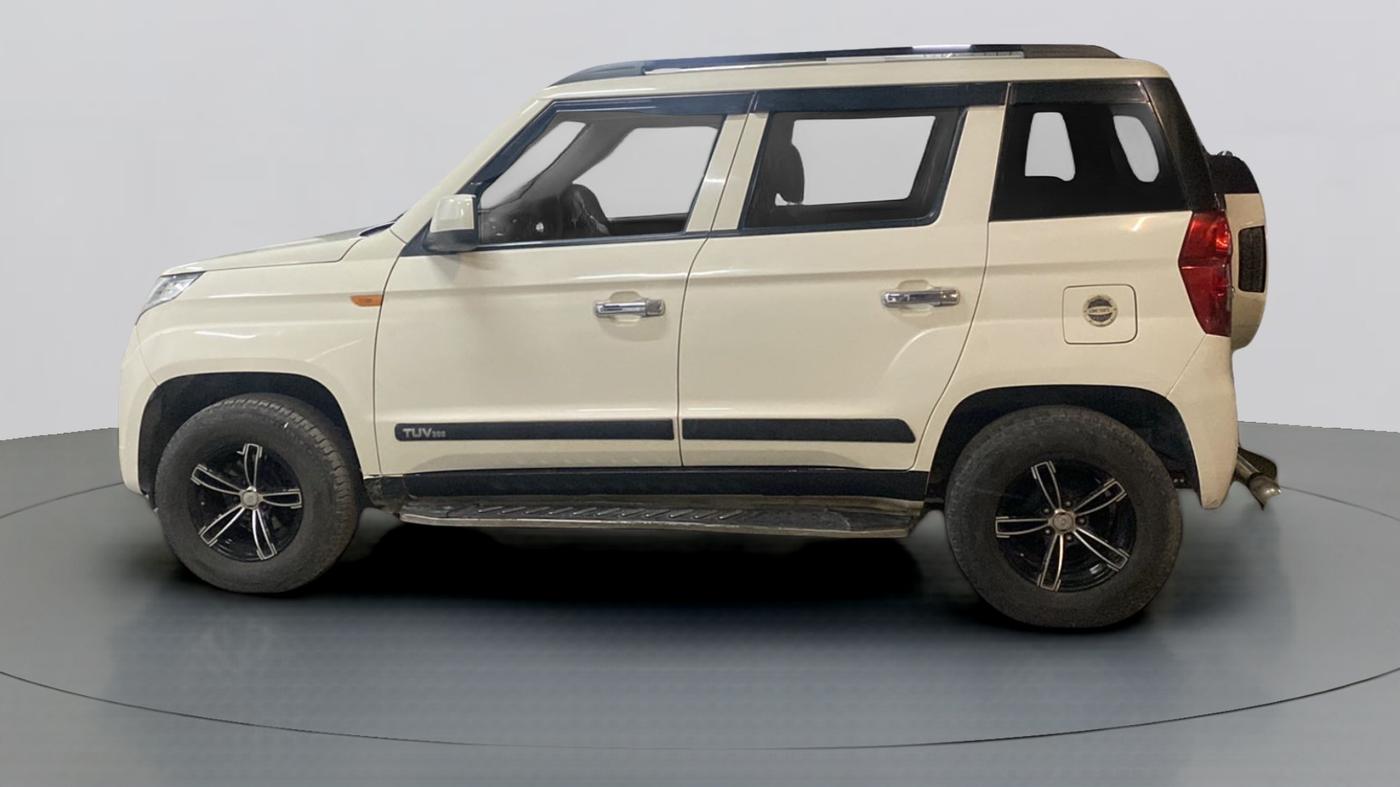 2018 Mahindra TUV300 T6+, Diesel, Manual, 80,913 km, Left Side