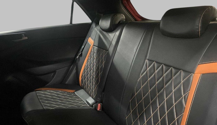 2016 Hyundai i20 Active 1.2 SX, Petrol, Manual, 19,813 km, Right Side Rear Door Cabin