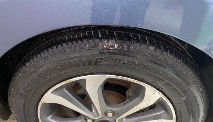 2015 Hyundai Xcent SX 1.2 (O), Petrol, Manual, 82,589 km, Right Front Tyre Tread