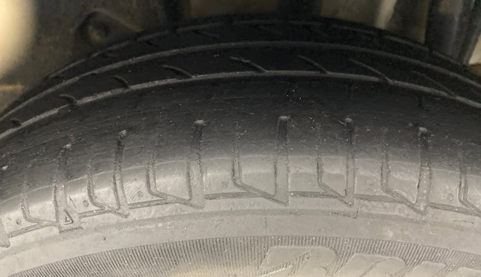 2017 Tata Tiago XT 1.2 REVOTRON, Petrol, Manual, 63,277 km, Left Rear Tyre Tread