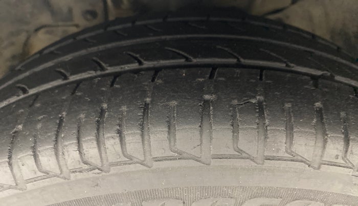 2017 Tata Tiago XT 1.2 REVOTRON, Petrol, Manual, 63,277 km, Left Front Tyre Tread