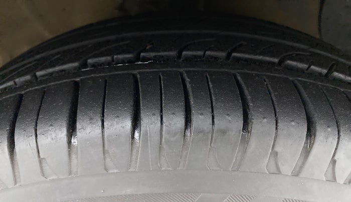 2018 Hyundai Grand i10 Sportz1.2 CRDI, Diesel, Manual, 54,190 km, Right Front Tyre Tread