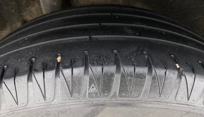 2018 Maruti Vitara Brezza ZDI, Diesel, Manual, 82,563 km, Right Rear Tyre Tread