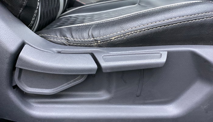 2019 Hyundai GRAND I10 NIOS SPORTZ 1.2 AT, Petrol, Automatic, 44,605 km, Driver Side Adjustment Panel