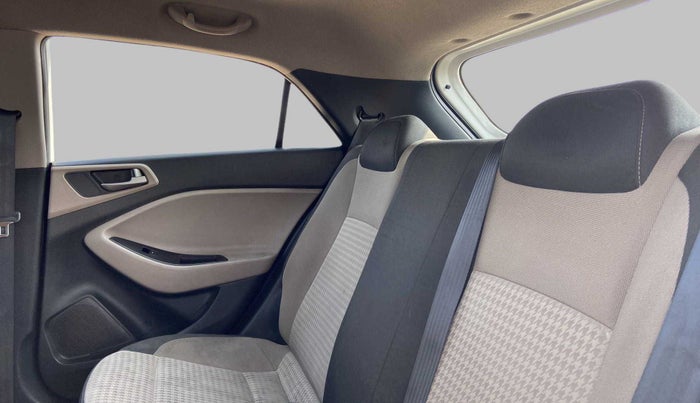 2018 Hyundai Elite i20 Magna Executive 1.2, Petrol, Manual, 37,088 km, Right Side Rear Door Cabin