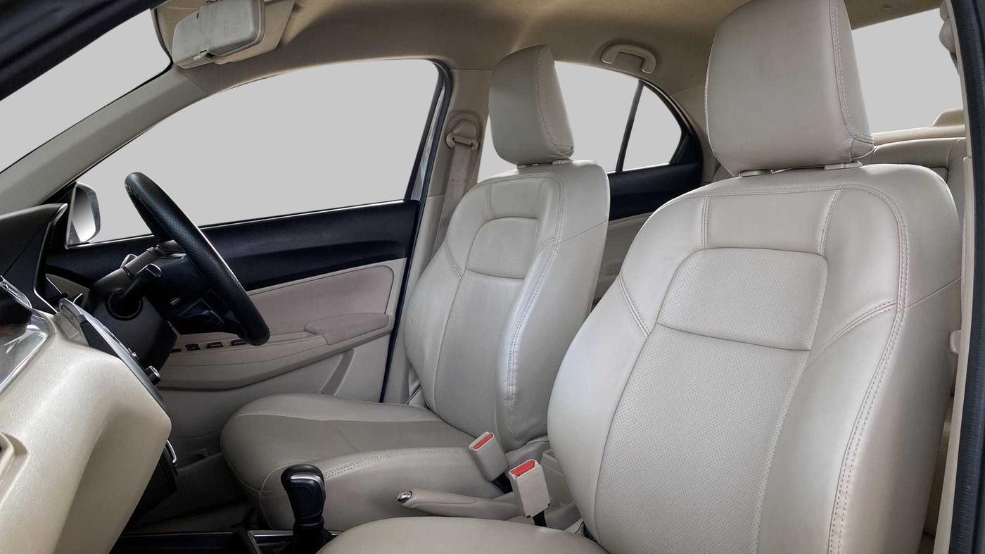2017 Maruti Dzire VDI AMT, Diesel, Automatic, 62,472 km, Right Side Front Door Cabin