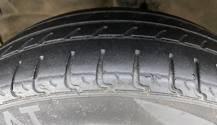 2018 Maruti Wagon R 1.0 VXI AMT, Petrol, Automatic, 84,827 km, Left Front Tyre Tread