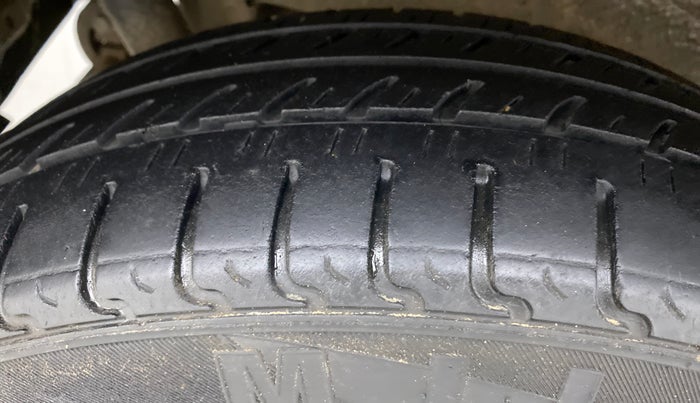 2018 Maruti Wagon R 1.0 VXI AMT, Petrol, Automatic, 84,827 km, Right Rear Tyre Tread