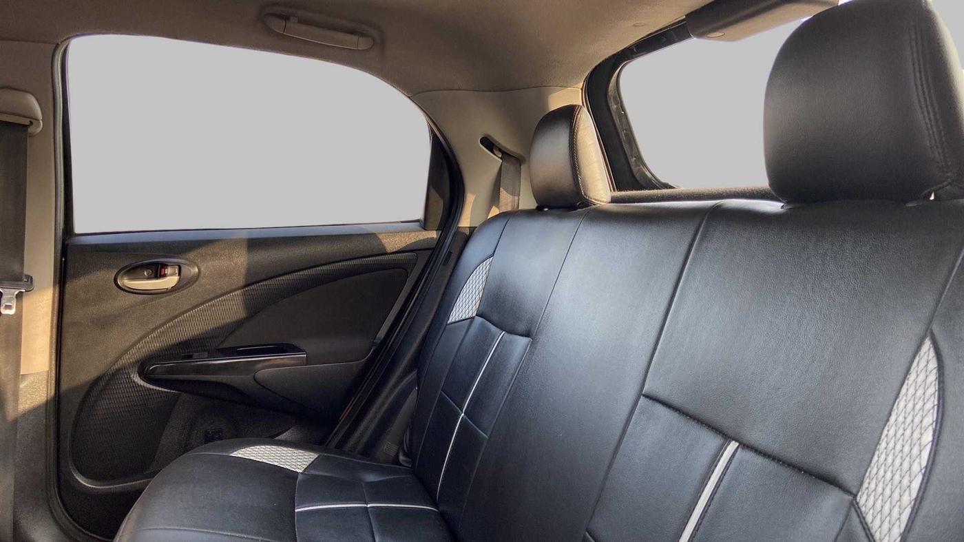 2014 Toyota Etios CROSS VD, Diesel, Manual, 62,381 km, Right Side Rear Door Cabin