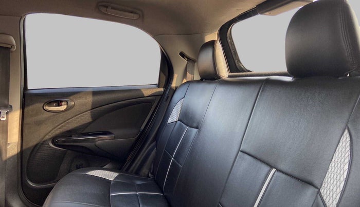 2014 Toyota Etios CROSS VD, Diesel, Manual, 62,381 km, Right Side Rear Door Cabin