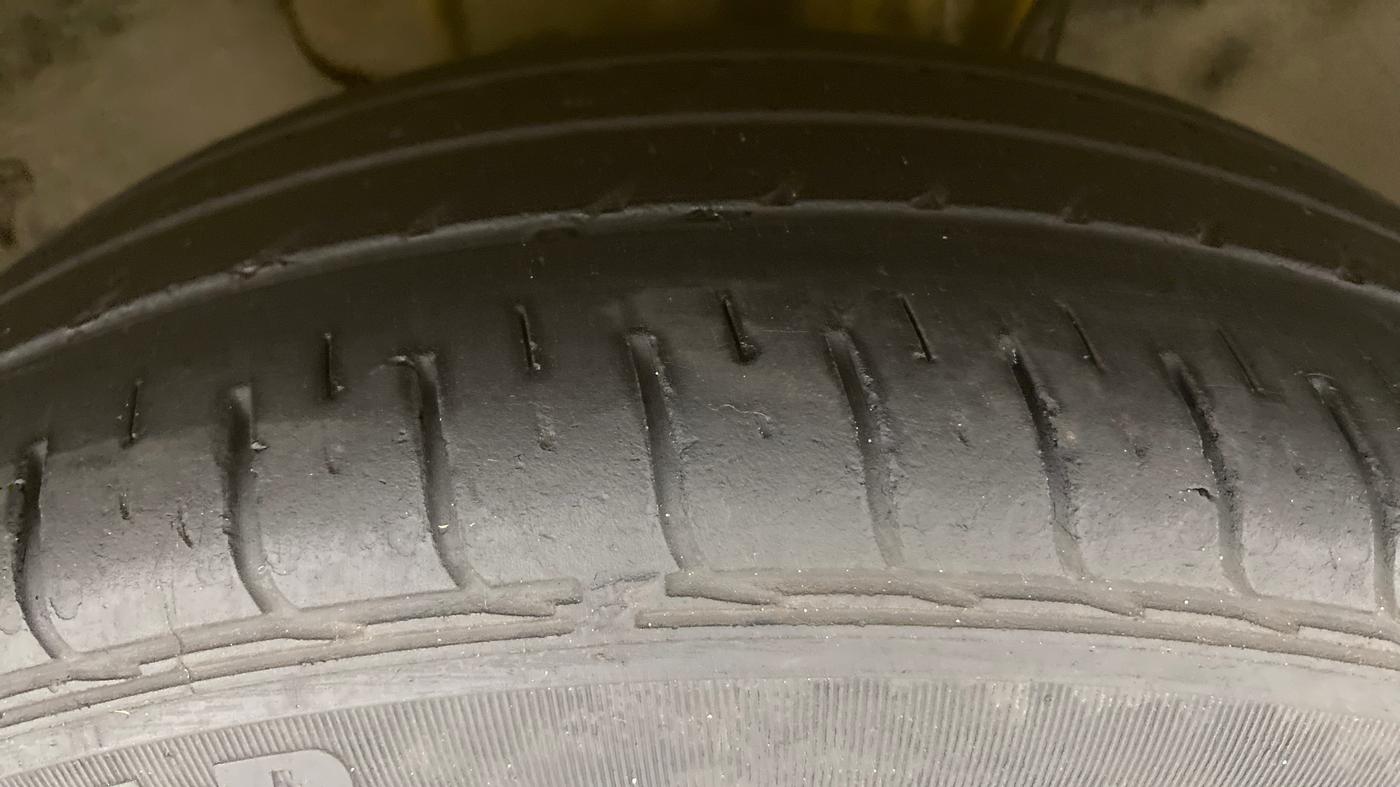 2020 Tata Tiago XZ+ 1.2 Revotron, Petrol, Manual, 14,571 km, Right Front Tyre Tread